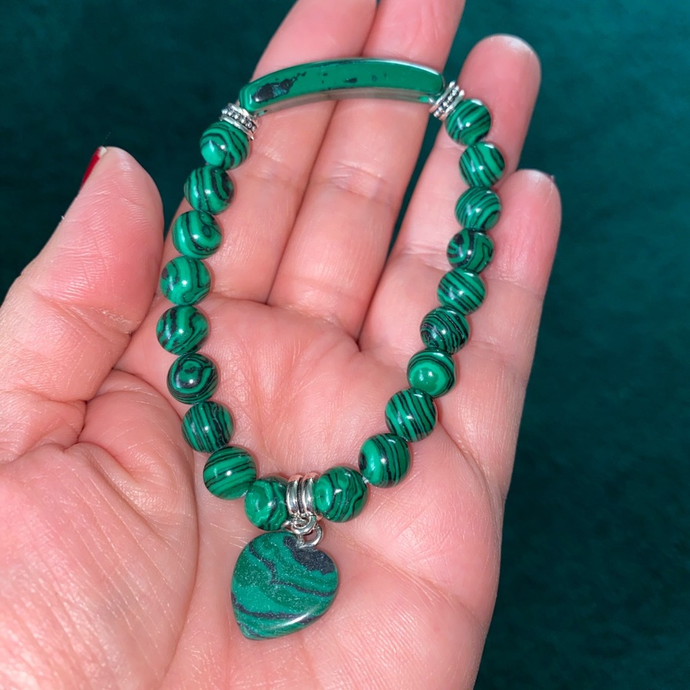 natural green malachite stretch bracelet  8mm with beautiful heart charm
